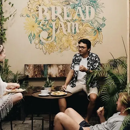 Bread And Jam Hostel-3